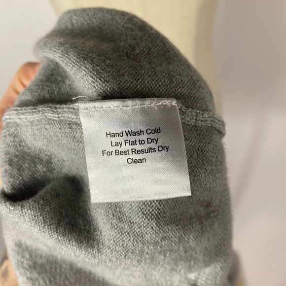 PRONTO UOMO Extra Fine Merino V Neck Sweater Large - Picture 8 of 8